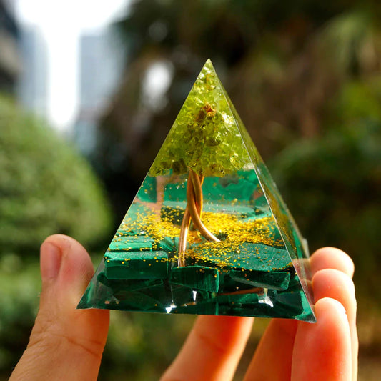 MALACHITE & PERIDOT ENERGY PYRAMID